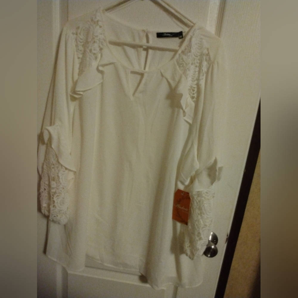 Beautiful White dress Women's plus size blouse